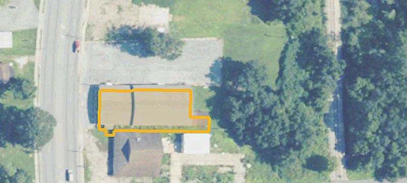 3906 Main St