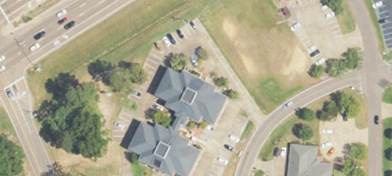 3900 Lakeland Dr