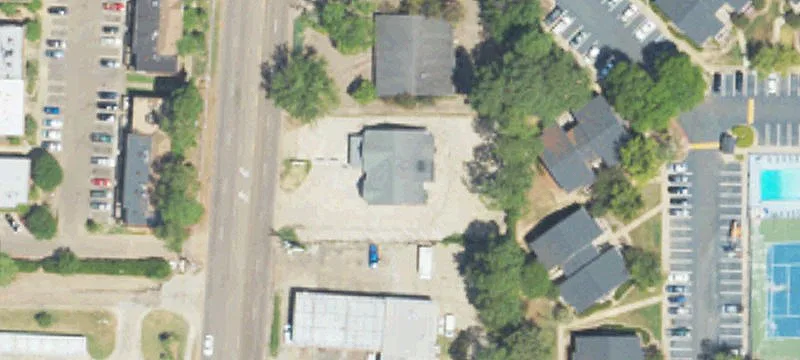 5852 Ridgewood Rd