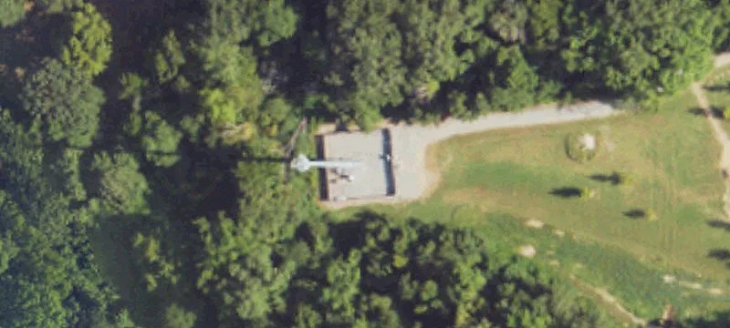 228 Robinson Oakes Grv