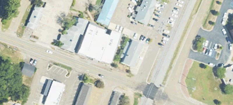 2082 Main St