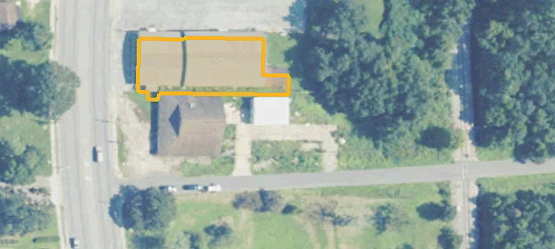 3900 Main St
