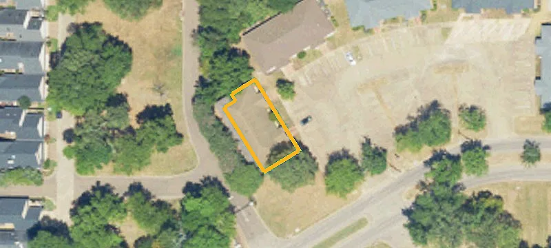 350 Edgewood Ter Dr