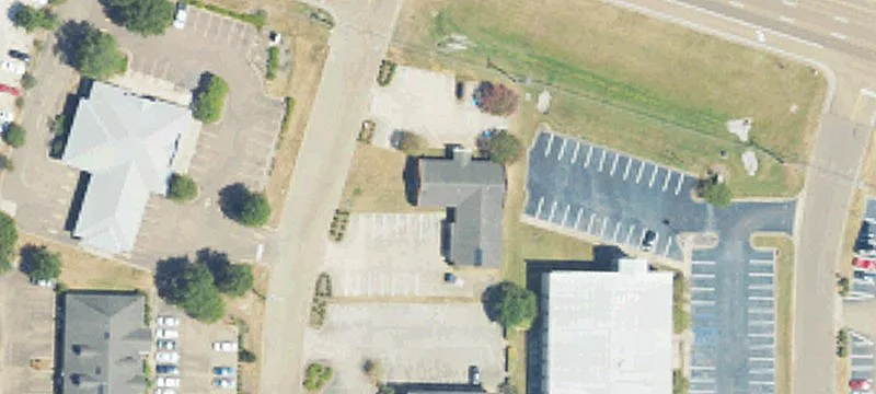 2301 Lakeland Dr