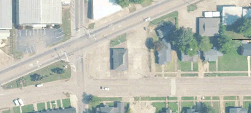 1900 Main St