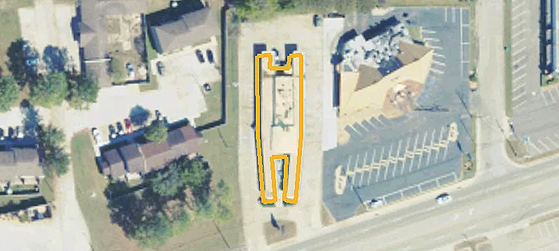 2608 Main St