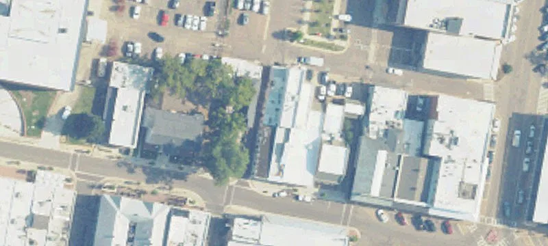 1101 Jackson E Ave