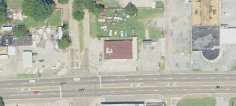 602 Hwy 82nd E