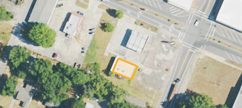 303 Main Ave