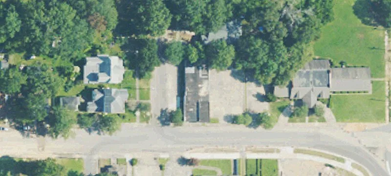 700 Hall Ave