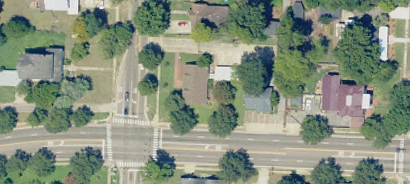 560 Main St