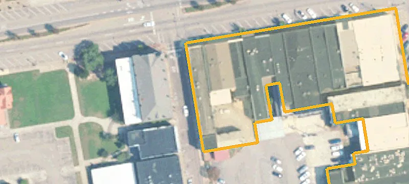 400 Main St
