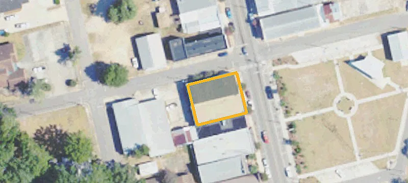 502 Main St