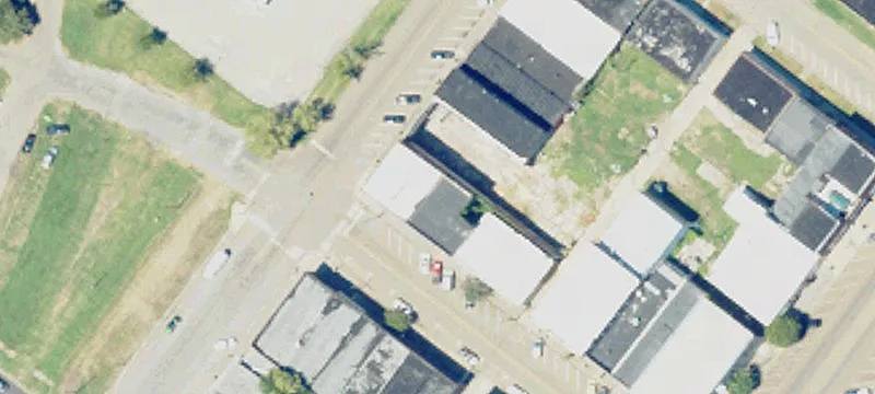 301 Main St