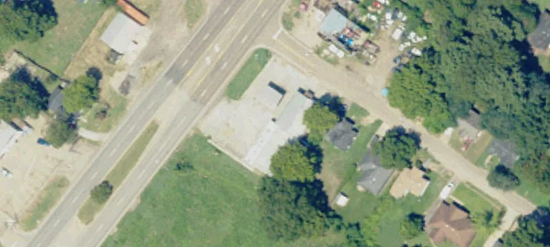 718 Hwy 82nd W