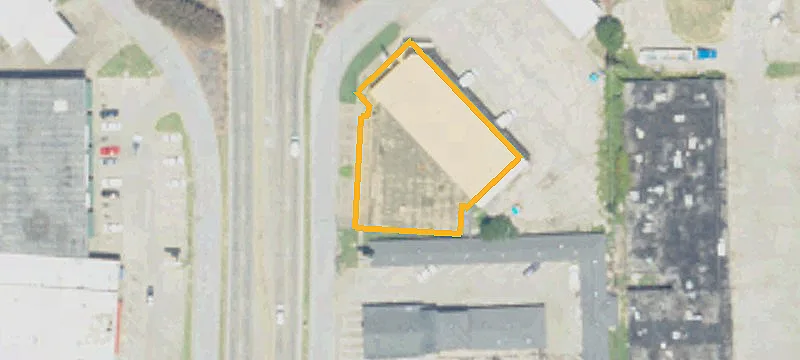 604 Hwy 1st S