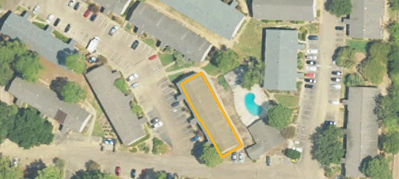 2144 Lakeshore Dr