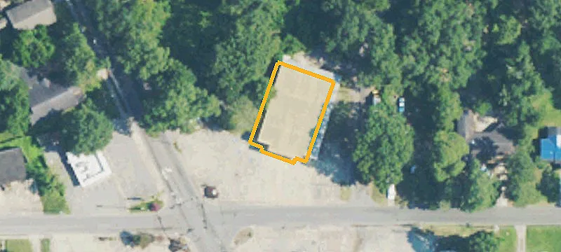 1301 Main St