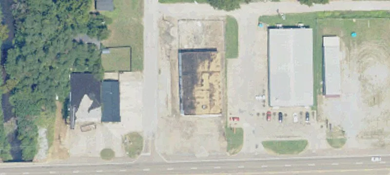 2200 Hwy 82nd E