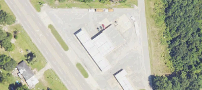 8960 Hwy 19th N