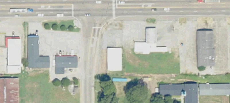 1805 Hwy 82nd E