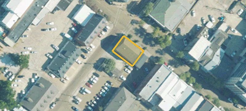 300 Main St