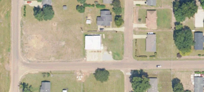 1047 Ctr Ave