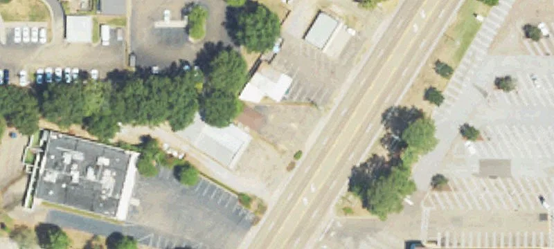 385 Hwy 51
