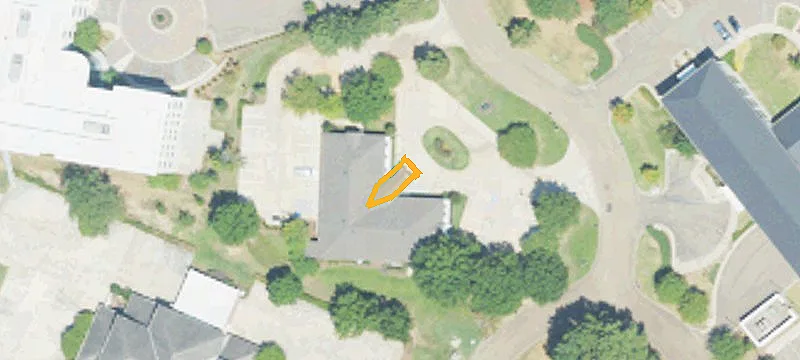 402 Pkwy Pl