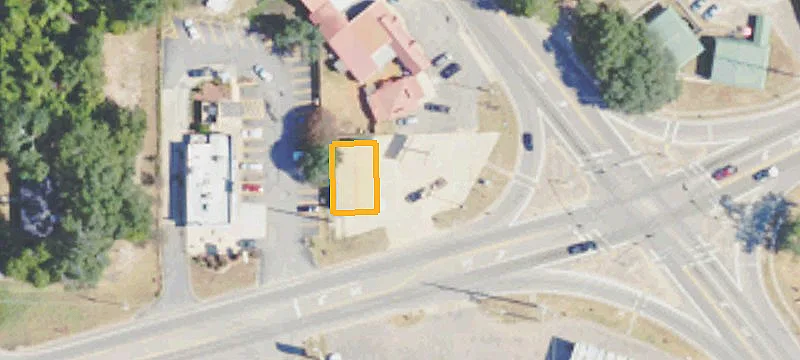 1042 Main St