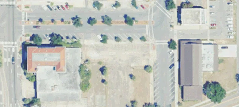 13th St