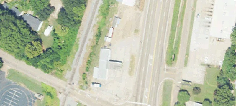 2005 Jerry Clower Blvd