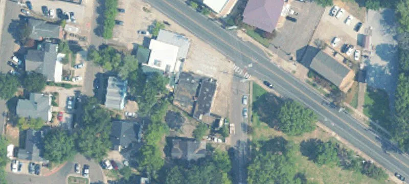 706 University Dr