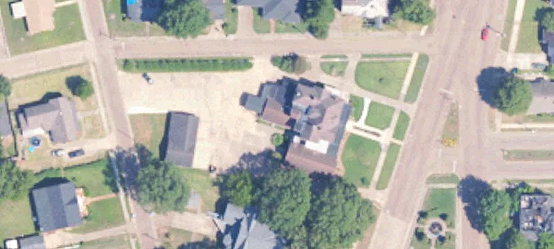 719 Main St