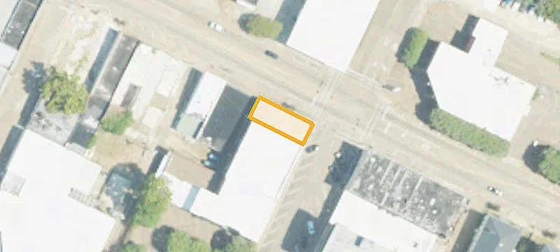 100 Main St