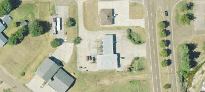 300 Hwy 51st S