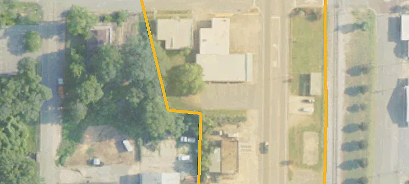 228 Magnolia S Dr
