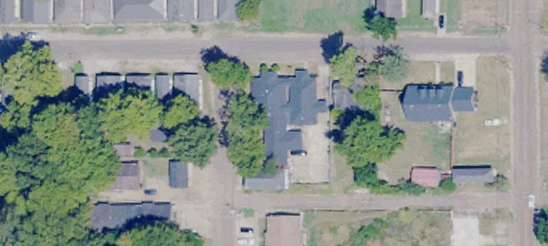 300 Oak St