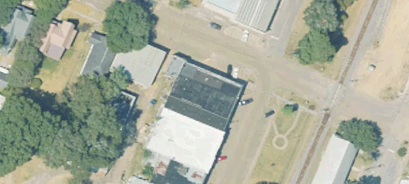 195 Railroad N Ave