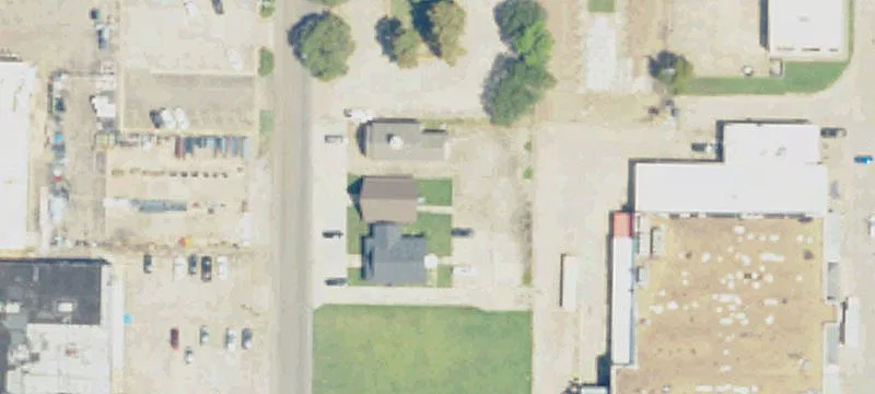 216 Chrisman Ave