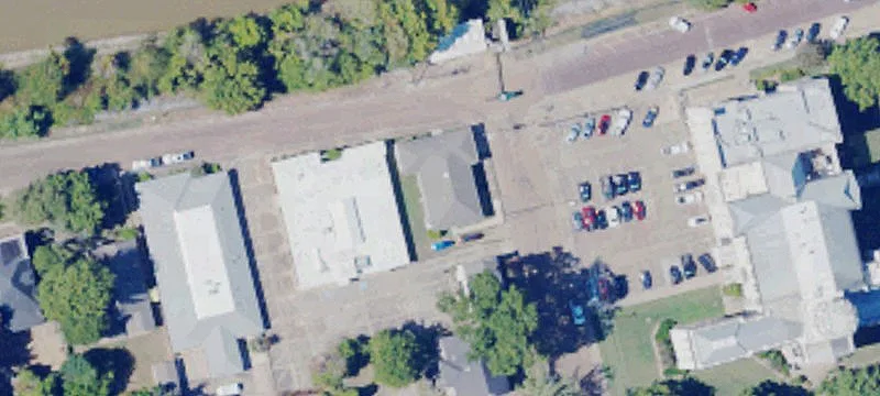 401 Riv Rd