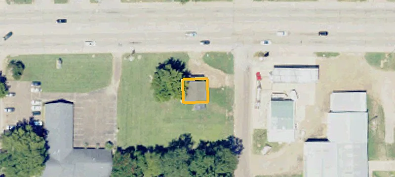 305 Hwy 82nd W