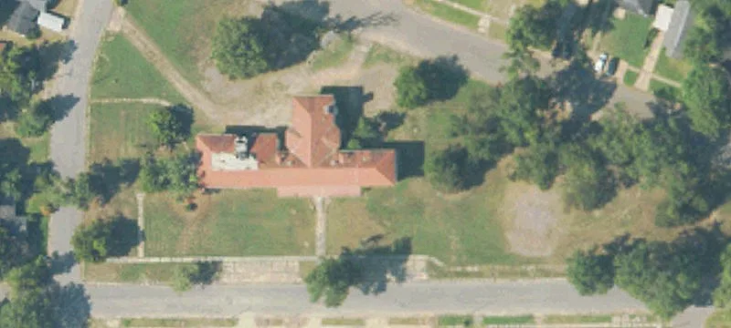 401 Pecan St
