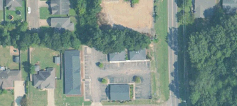 100 G T Thames Dr