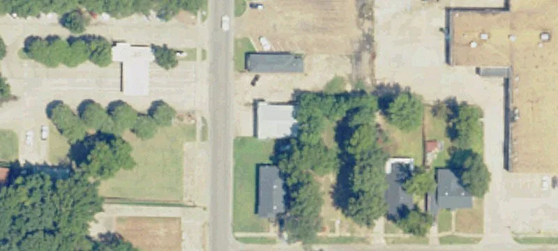 204 Chrisman Ave