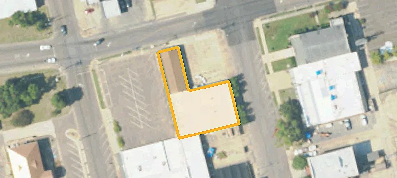 121 Delta Ave