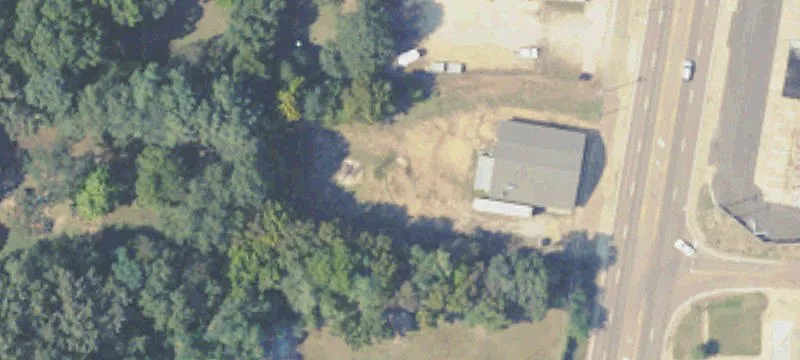 305 Hwy 51st N