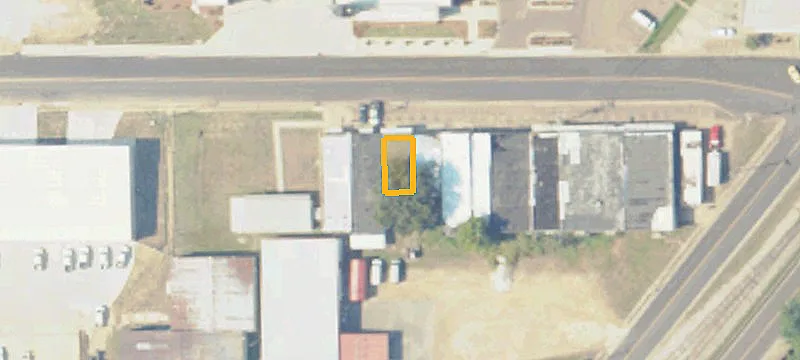 121 Van Voris St