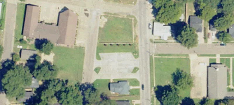 610 Chrisman Ave