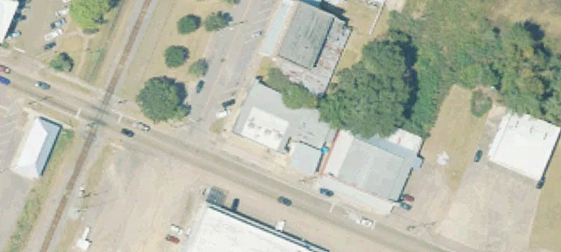 Railrd E Ave